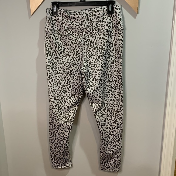 Evolution and creation animal print leggings size 1X - Picture 6 of 6
